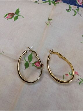 Classic Gold Color Oval Hoop Earrings - Women Jewelry
